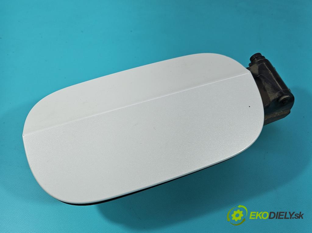 Volvo S90 II 2016- 2.0 T 320KM automatic 235 kW 1969 cm3 4- Klapka nalévání paliva  (Klika dveří ostatní)