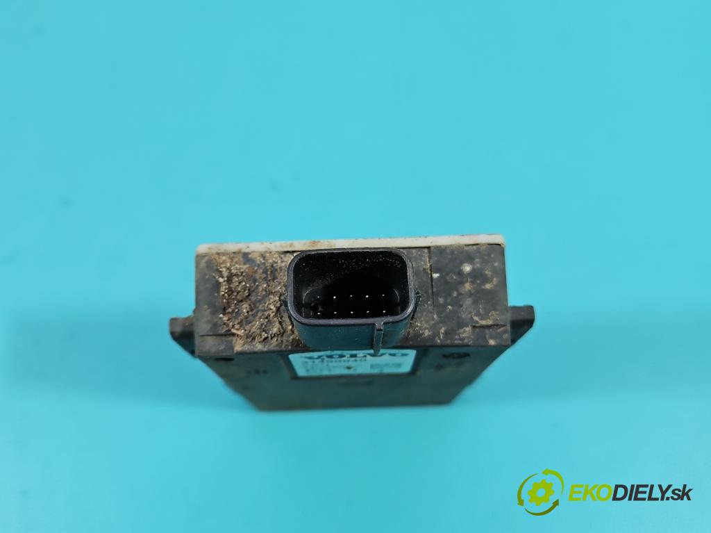 Volvo S90 II 2016- 2.0 T 320KM automatic 235 kW 1969 cm3 4- riadiaca jednotka ostatné 31499940