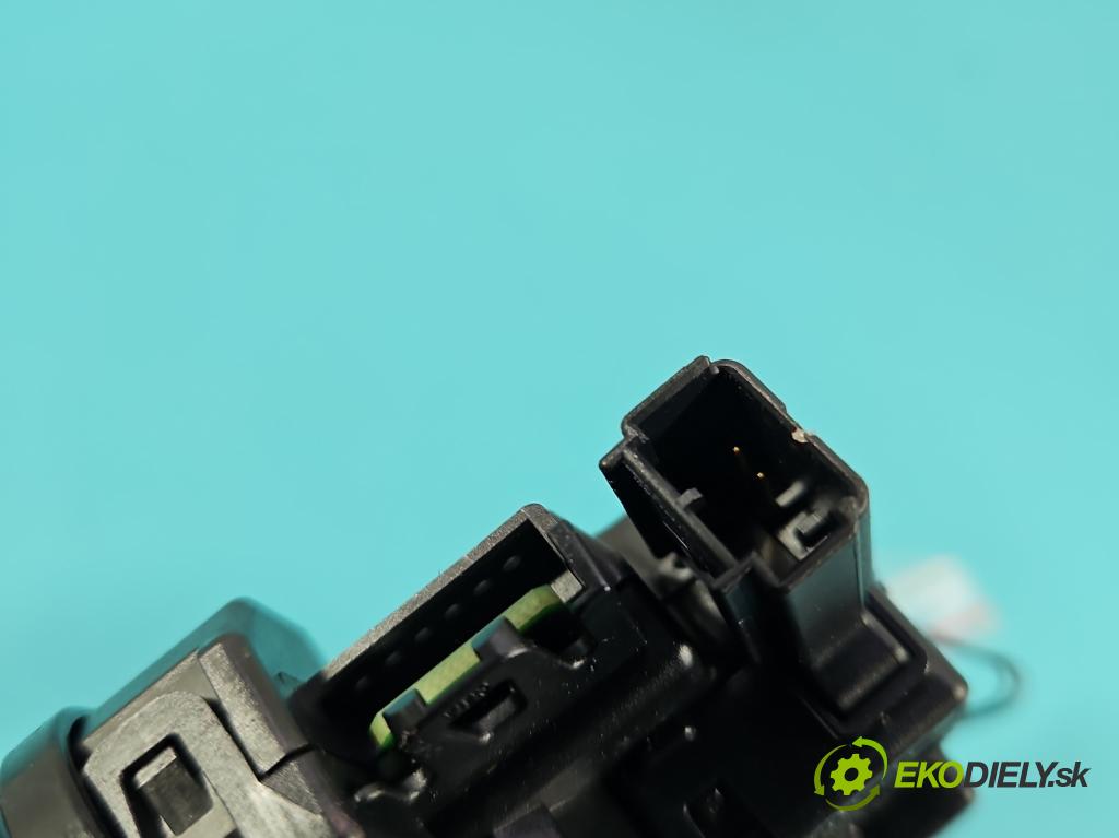 Skoda Octavia III 2013- 2.0 TSI 190 HP automatic 140 kW 1984 cm3 5- Páska: airbag 5Q0953569B (Airbag)