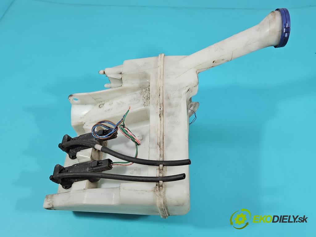 Citroen C1 I 2005-2014 1.0 12V 68 HP automatic 50 kW 998 cm3 5- nádržka tekutina: ostrekovačov