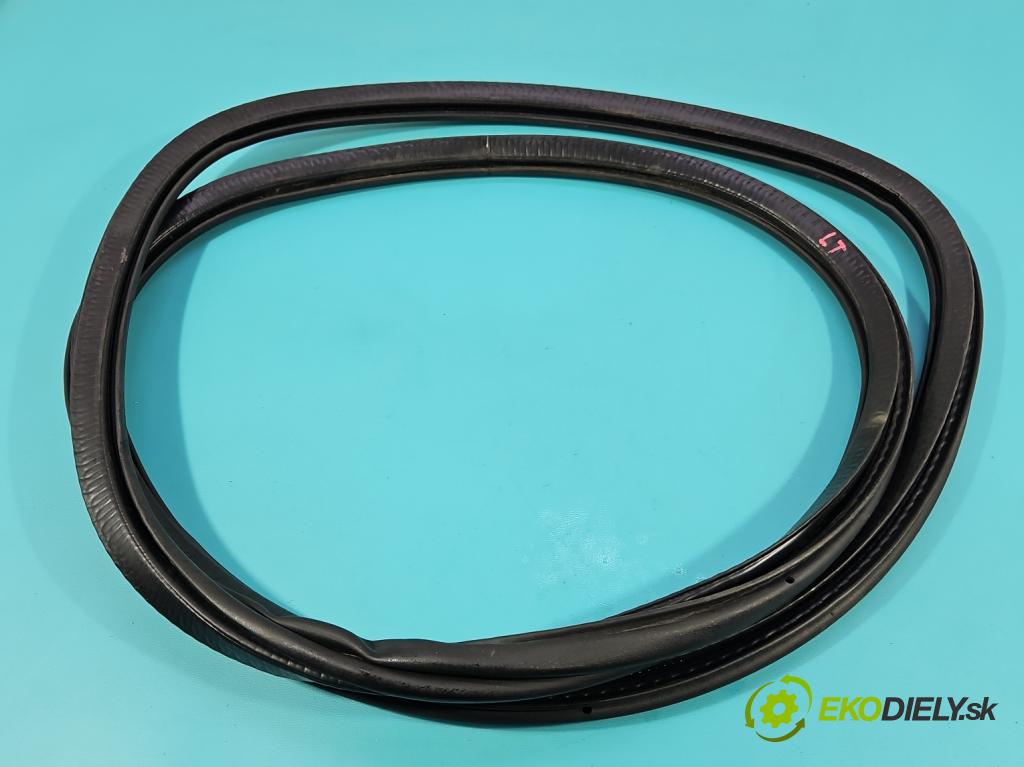 Volvo S90 II 2016- 2.0 T 320KM automatic 235 kW 1969 cm3 4- Těsnění: dveře zadní levé 31371590 (Karoserie ostatní)