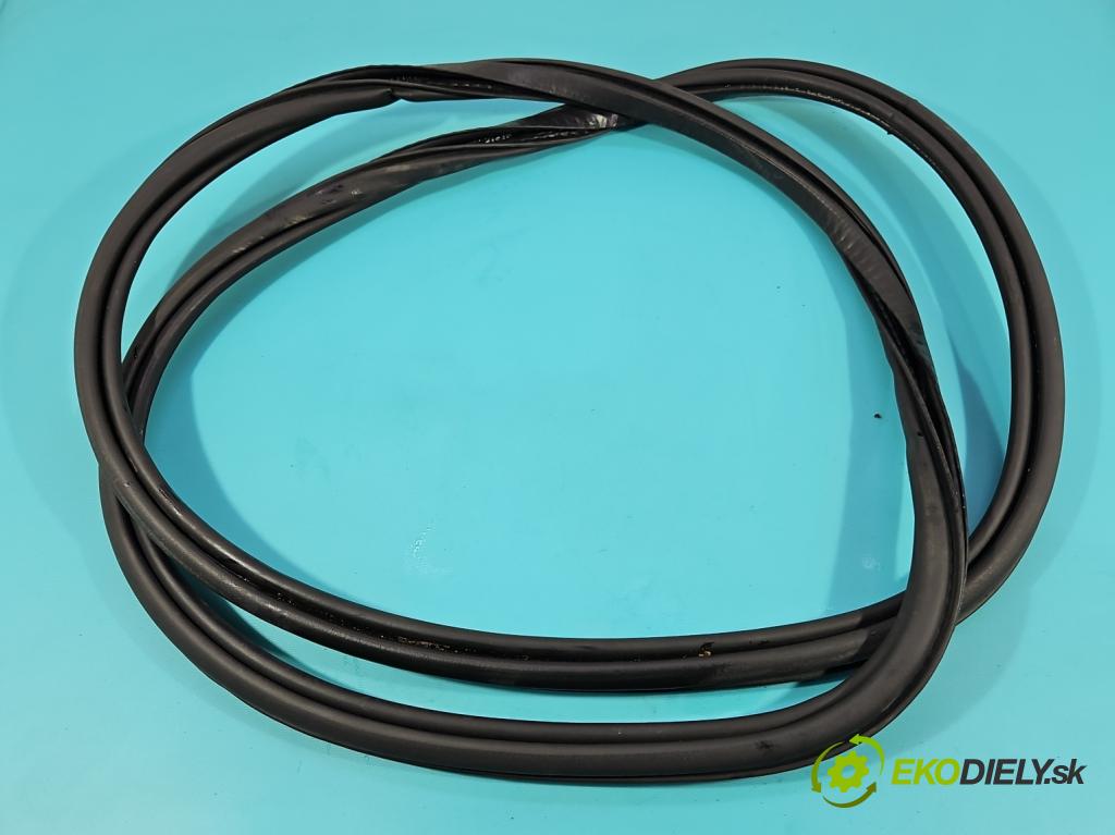 Volvo S90 II 2016- 2.0 T 320KM automatic 235 kW 1969 cm3 4- Těsnění: dvere predné pravé 3137589