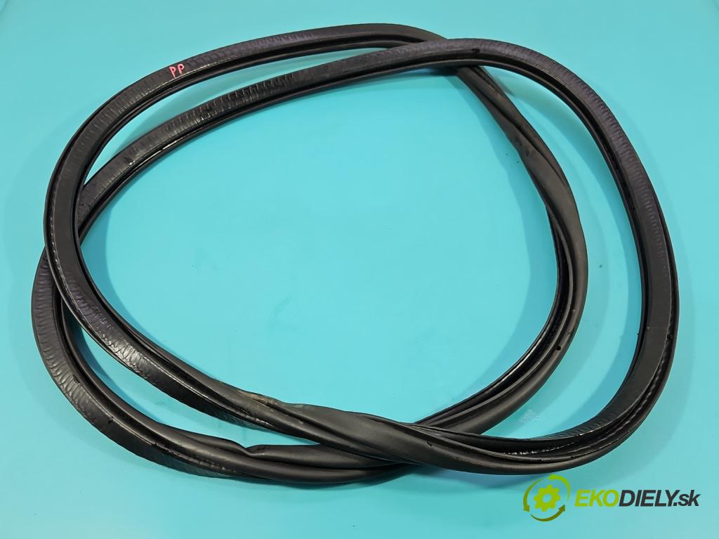 Volvo S90 II 2016- 2.0 T 320KM automatic 235 kW 1969 cm3 4- Těsnění: dvere predné pravé 3137589