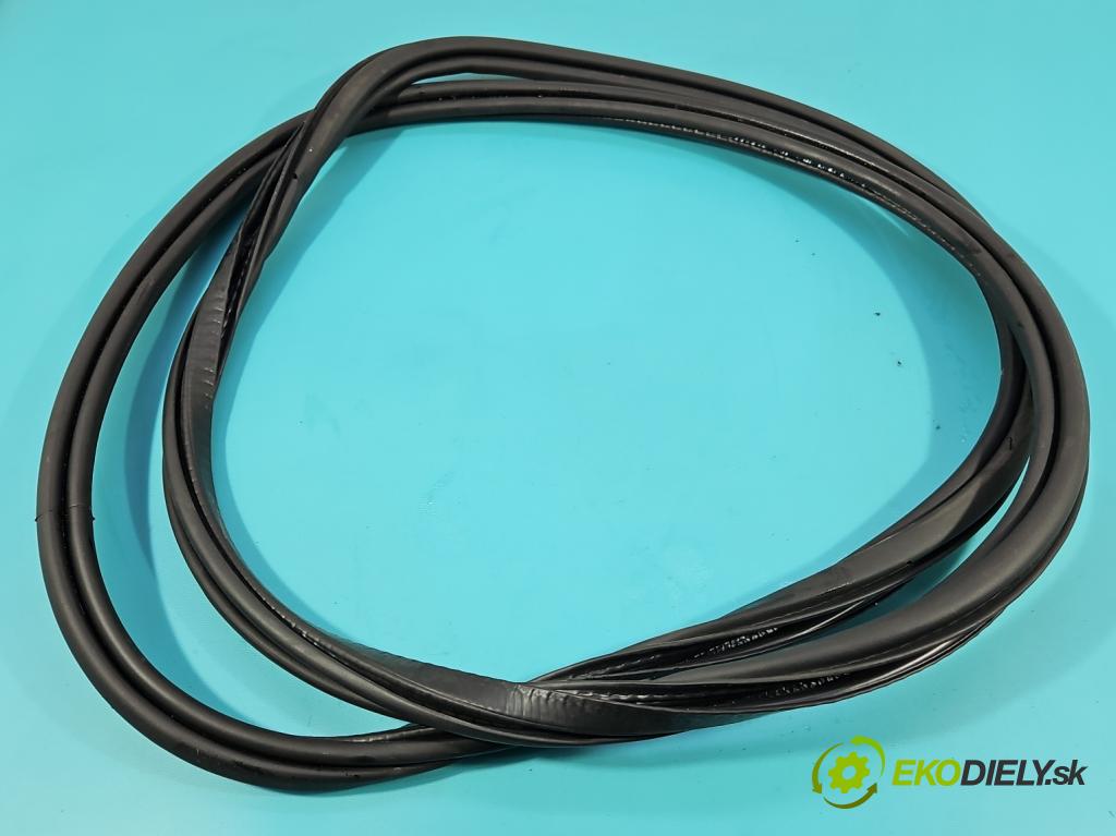 Volvo S90 II 2016- 2.0 T 320KM automatic 235 kW 1969 cm3 4- Těsnění: dvere predné pravé 3137589