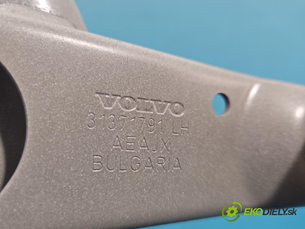 Volvo S90 II 2016- 2.0 T 320KM automatic 235 kW 1969 cm3 4- Závěs: kufrové dvere zadné 31371791