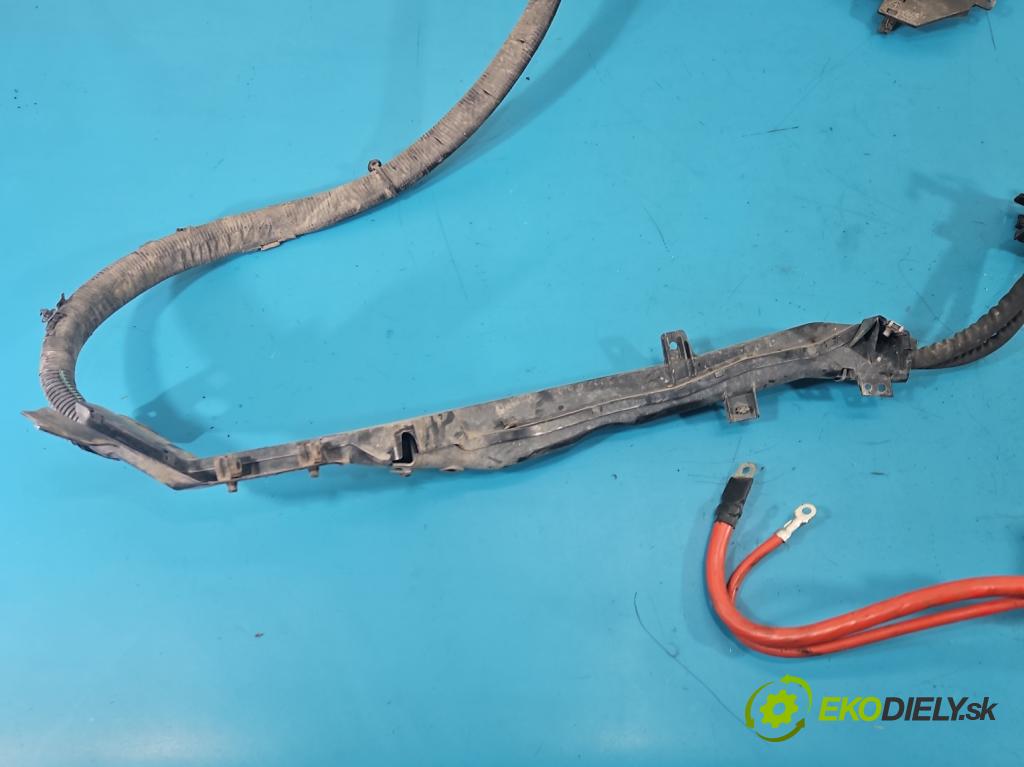 Volvo S90 II 2016- 2.0 T 320KM automatic 235 kW 1969 cm3 4- Balíček: akumulatora P31376761