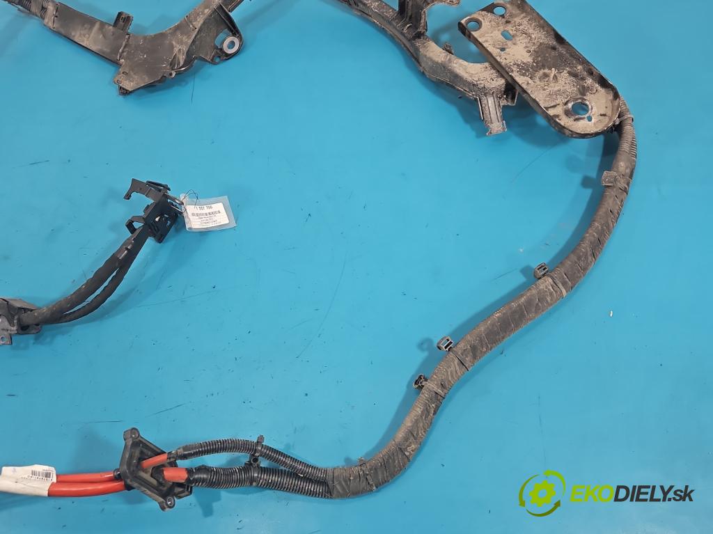 Volvo S90 II 2016- 2.0 T 320KM automatic 235 kW 1969 cm3 4- Balíček: akumulatora P31376761