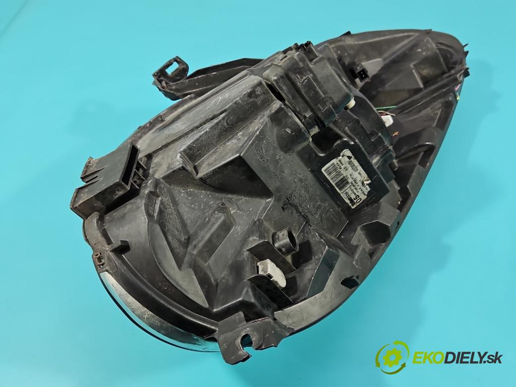 Citroen C1 I 2005-2014 1.0 12V 68 HP automatic 50 kW 998 cm3 5- Reflektor: ľavý 81150-0H090 (Kľučka dverí ostatné)