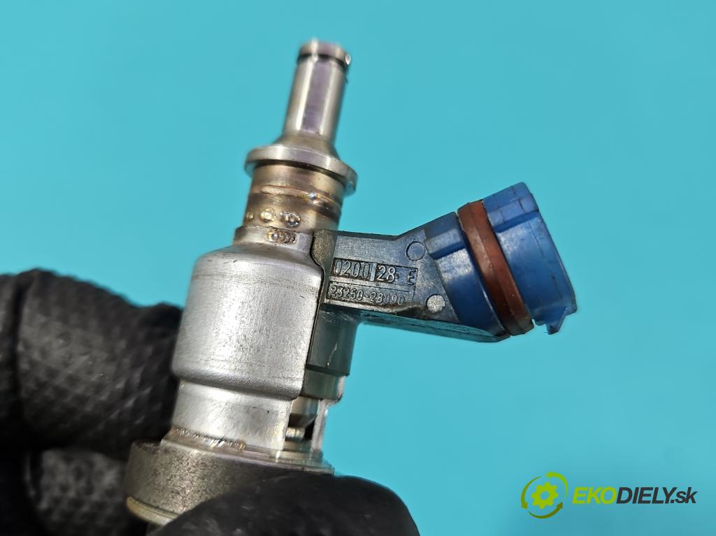Toyota Avensis II T25 2003-2008 2.0 vvti 147 hp manual 108 kW 1998 cm3 5- vstřikovač 23250-28090 (Vstřikovač paliva)