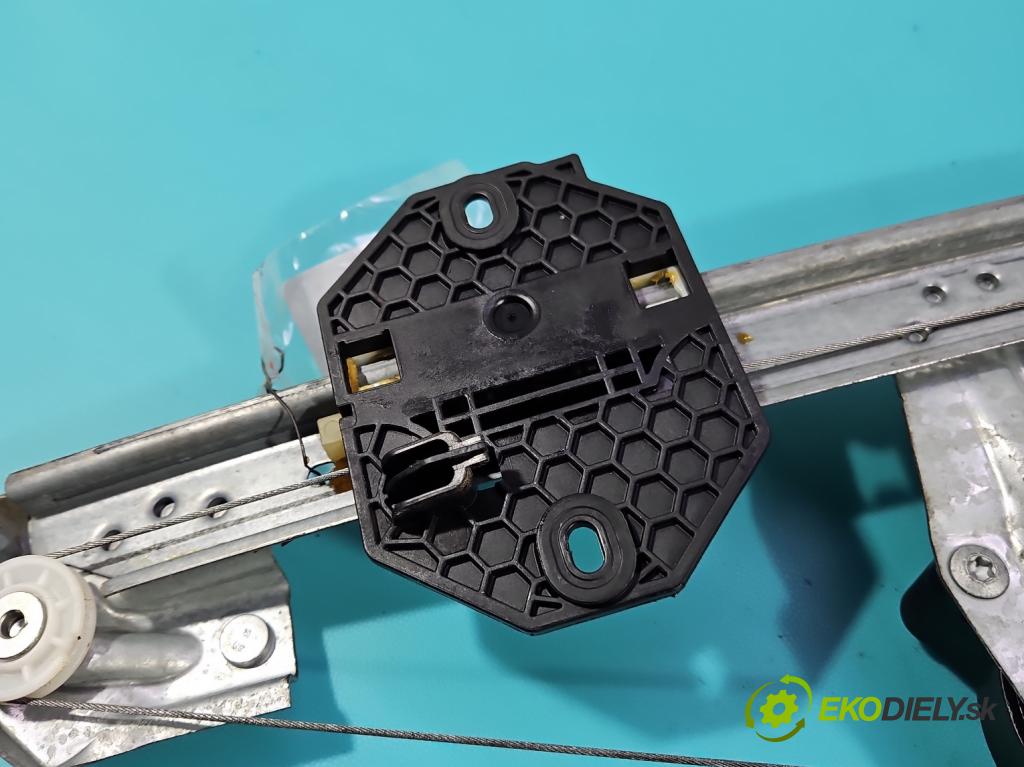 Dacia Sandero II 2012-2020 1.0 12V 73 HP manual 54 kW 999 cm3 5- mechanizmus okna predné pravý 807209299R