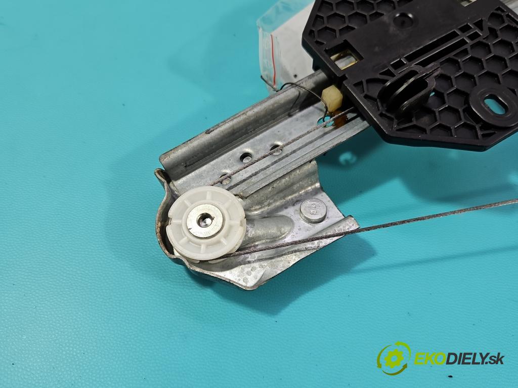 Dacia Sandero II 2012-2020 1.0 12V 73 HP manual 54 kW 999 cm3 5- mechanizmus okna predné pravý 807209299R