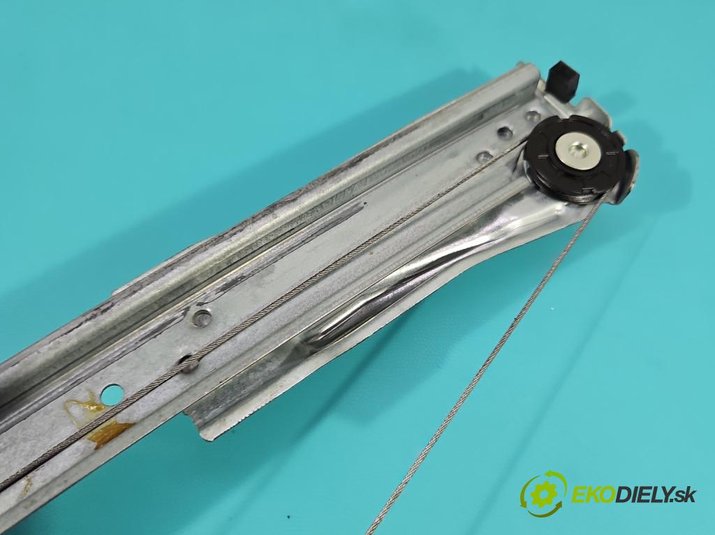 Dacia Sandero II 2012-2020 1.0 12V 73 HP manual 54 kW 999 cm3 5- mechanizmus okna predné pravý 807209299R