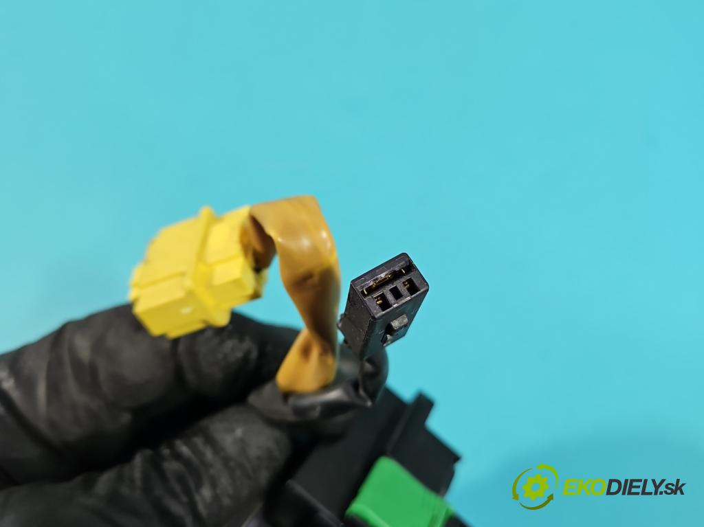 Mitsubishi Grandis 2.0 DID 136 HP manual 100 kW 1968 cm3 5- Páska: airbag  (Airbag)