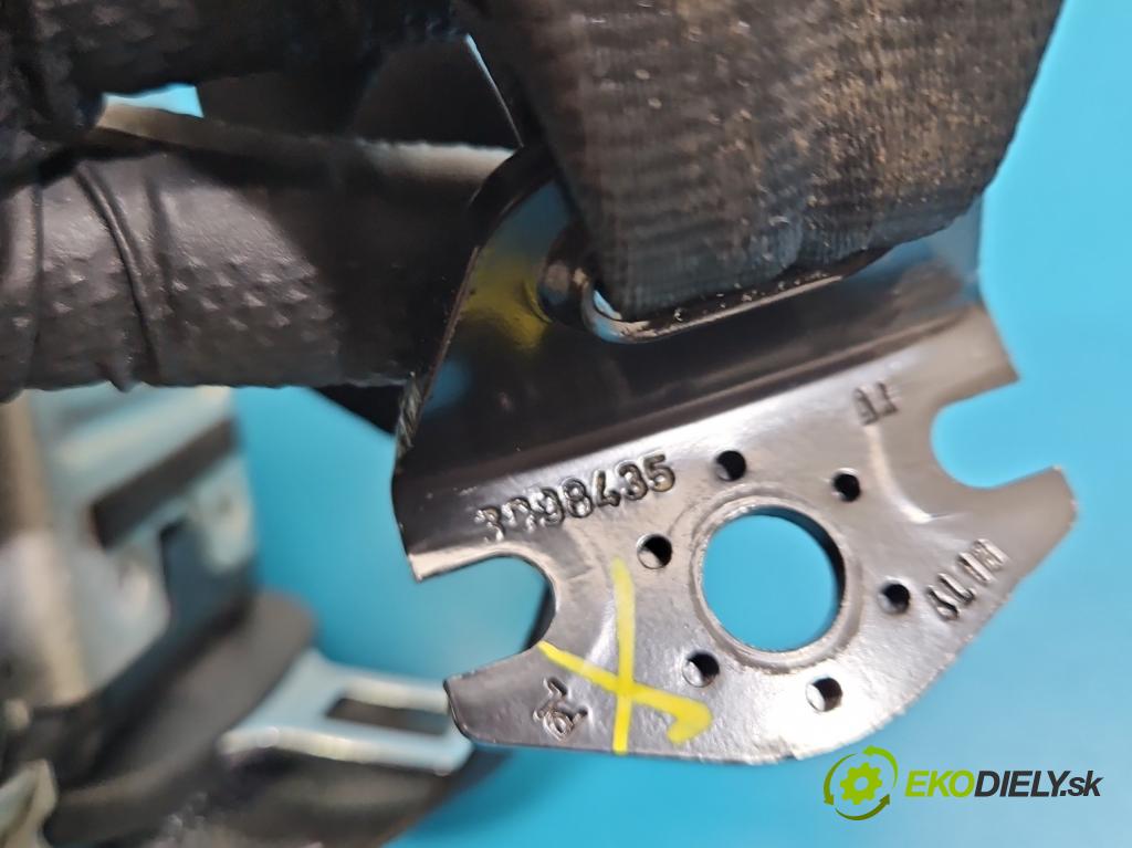 Skoda Kamiq 1.0 TSI 116 HP automatic 85 kW 999 cm3 5- pas bezpečnosť: zadné pravý