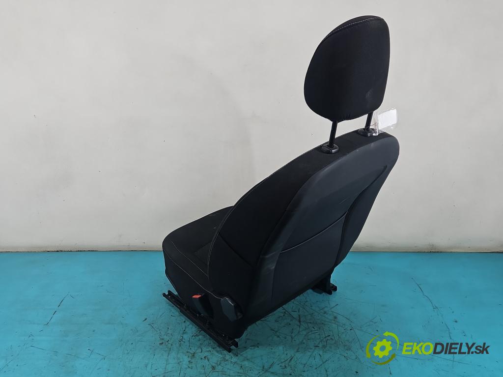 Dacia Sandero II 2012-2020 1.0 12V 73 hp manual 54 kW 999 cm3 5- Sedadlo pravý  (Sedadlo)