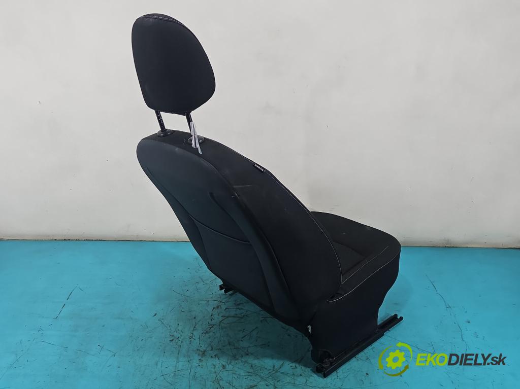 Dacia Sandero II 2012-2020 1.0 12V 73 hp manual 54 kW 999 cm3 5- Sedadlo pravý  (Sedadlo)