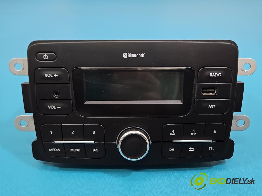 Dacia Sandero II 2012-2020 1.0 12V 73 HP manual 54 kW 999 cm3 5- Radio originál 281156864R