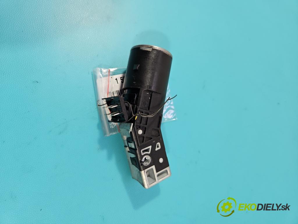 Dacia Sandero II 2012-2020 1.0 12V 73 HP manual 54 kW 999 cm3 5- Spínačka  (Spínacia skrinka)
