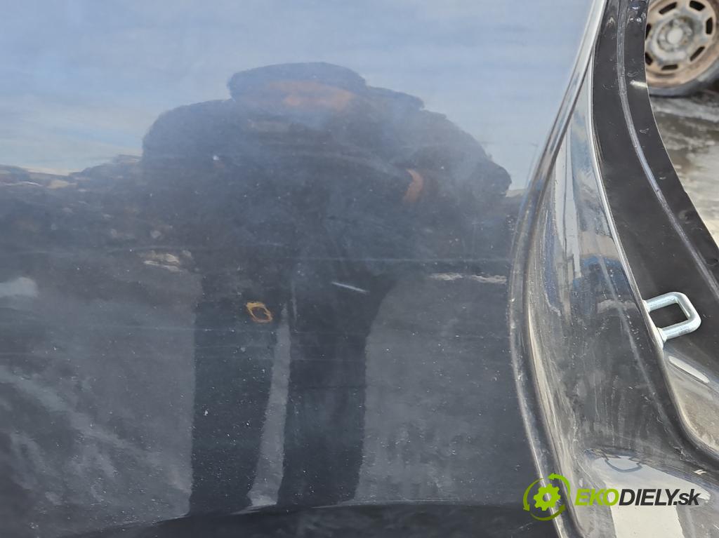 Kia Niro I 2016-2022 1.6 GDI 105 hp automatic 77 kW 1580 cm3 5- blatnik zadní pravý