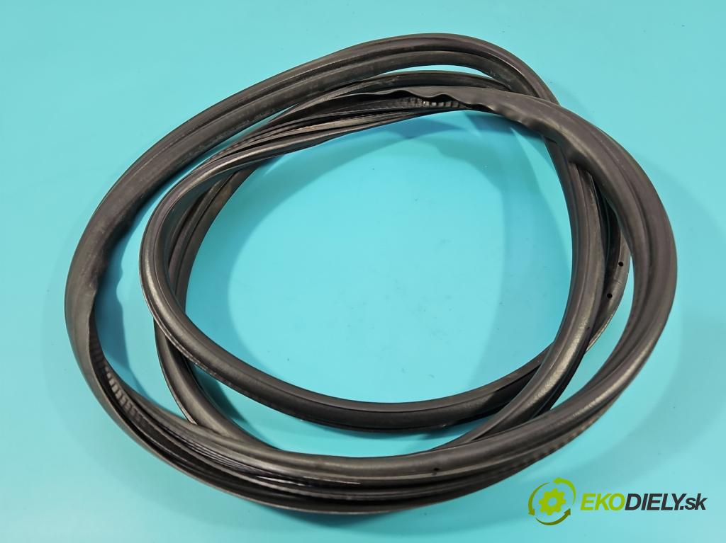 Bmw X3 E83 2003-2010 2.0d 177 HP manual 130 kW 1995 cm3 5- Těsnění: dvere predné ľavé 3451615