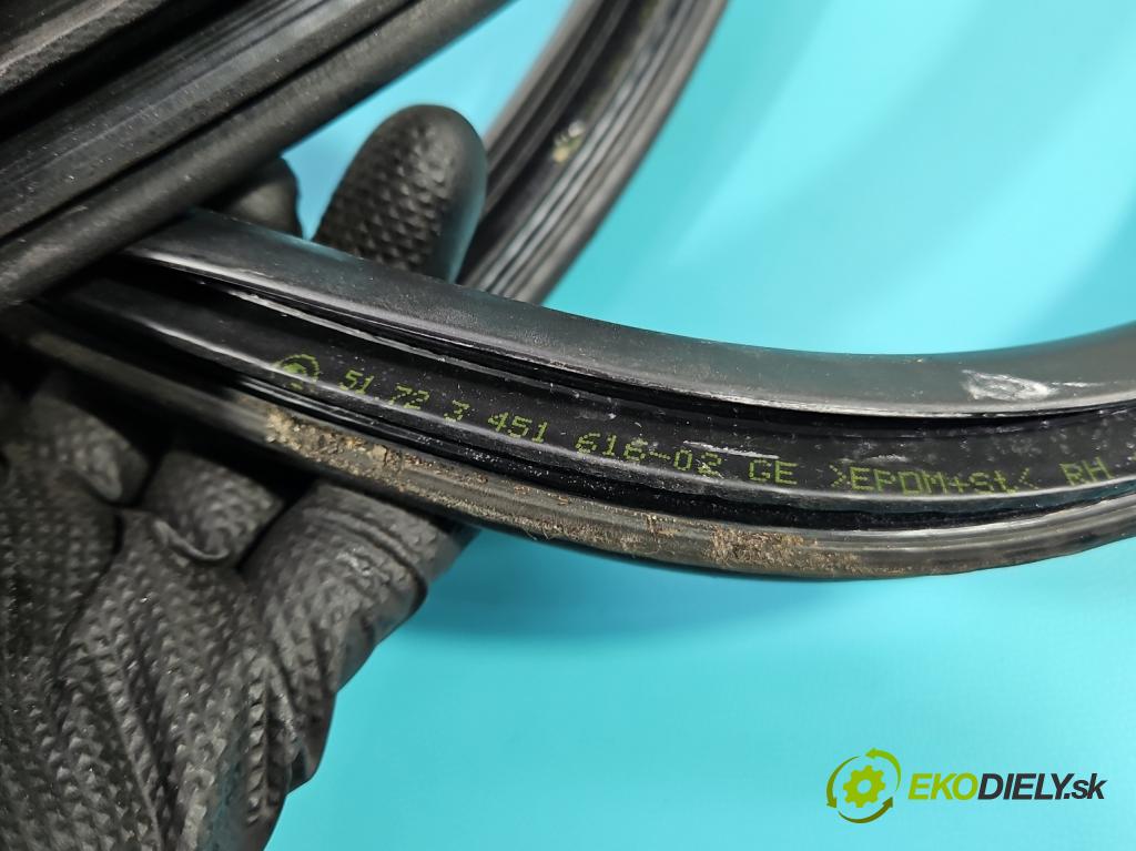 Bmw X3 E83 2003-2010 2.0d 177 hp manual 130 kW 1995 cm3 5- Těsnění: dveře přední pravé 3451616