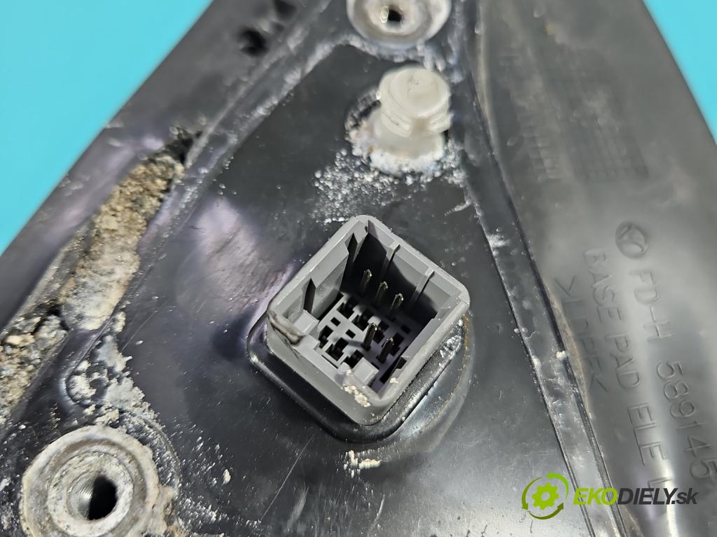 Hyundai I30 I 2007-2012 1.6 16V 126 HP manual 92.7 kW 1591 cm3 5- zrkadlo ľavé  (Kľučka dverí ostatné)