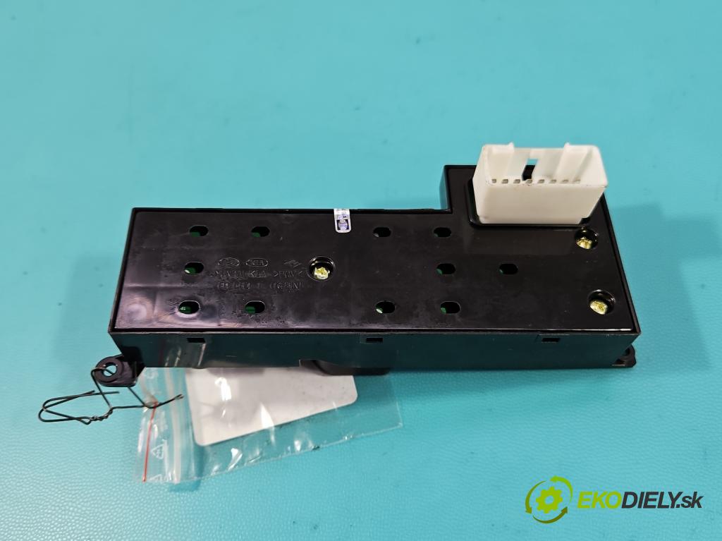 Hyundai I30 I 2007-2012 1.6 16V 126 HP manual 92.7 kW 1591 cm3 5- prepínač okien spätných zrkadiel 93570-2L100