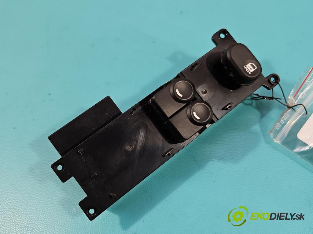 Hyundai I30 I 2007-2012 1.6 16V 126 HP manual 92.7 kW 1591 cm3 5- prepínač okien spätných zrkadiel 93570-2L100