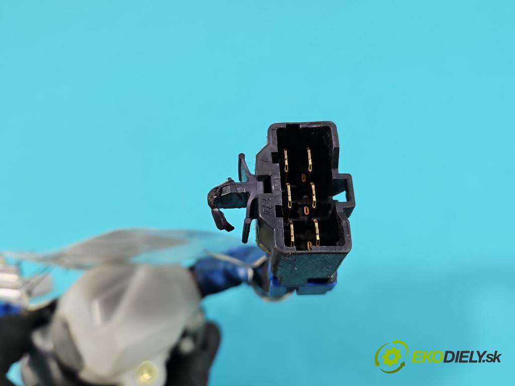 Hyundai I30 I 2007-2012 1.6 16V 126 HP manual 92.7 kW 1591 cm3 5- Spínačka  (Spínacia skrinka)