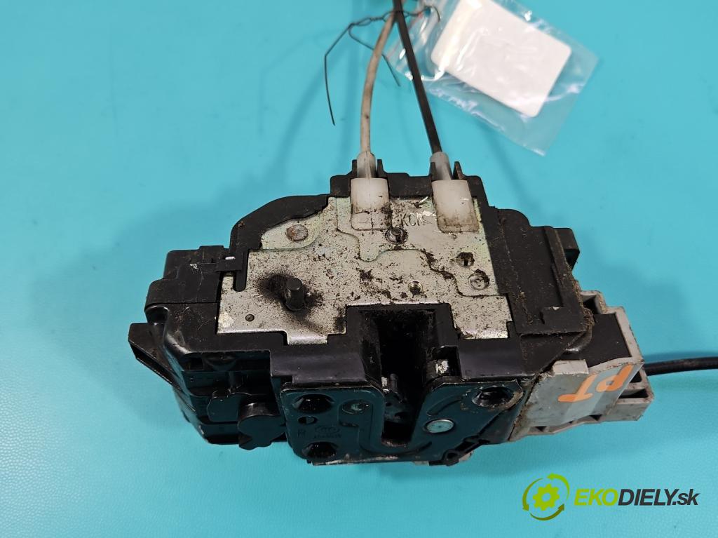 Hyundai I30 I 2007-2012 1.6 16V 126 HP manual 92.7 kW 1591 cm3 5- zámok zadné pravý 81420-2L200