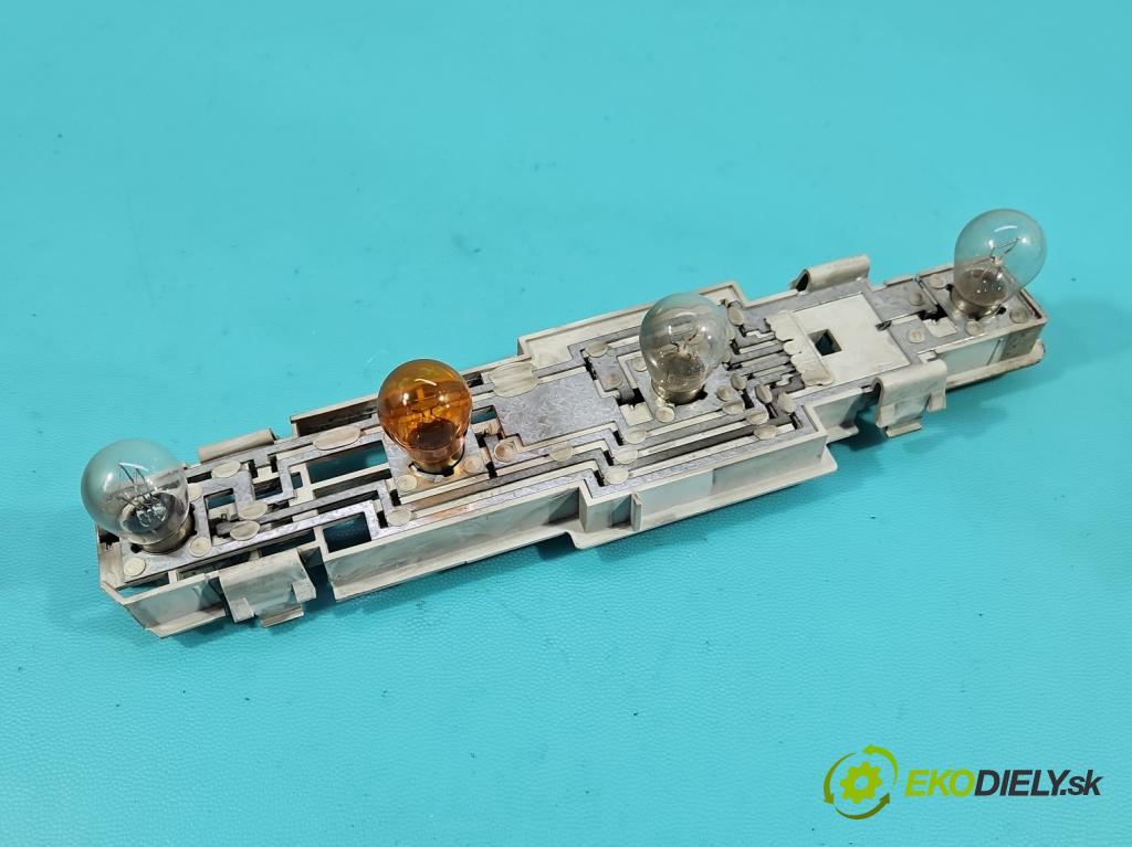 Renault Master II 1998-2010 2.5 dci 114 HP manual 84 kW 2463 cm3 5- svetlo / reflektor zadné pravé  (Kľučka dverí ostatné)