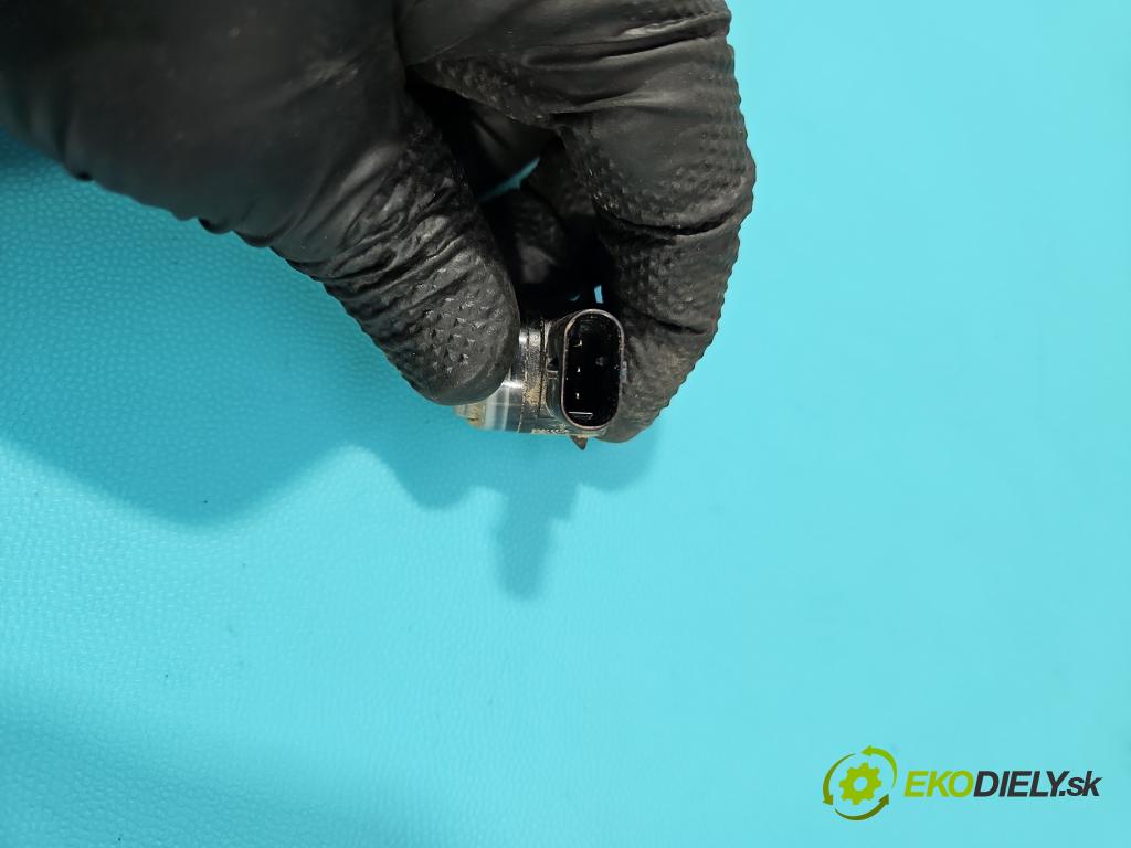 Peugeot 508 II 2018- 1.6 224 hp automatic 165 kW 1598 cm3 5- snímač parkování 9813348777KU