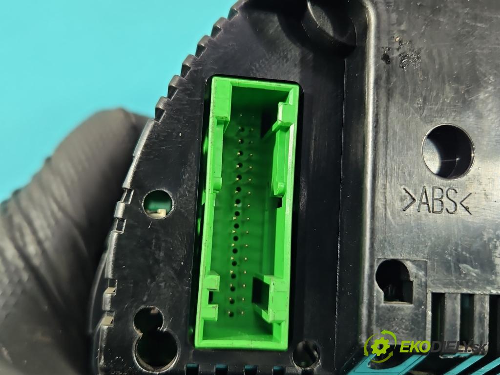 Audi A4 B6 2000-2004 1.9 tdi 116 hp manual 85 kW 1896 cm3 5- Přístrojová deska 8E0920900M (Přístrojová deska)