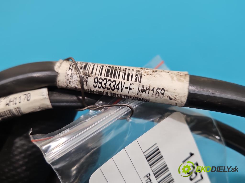 Audi A4 B8 2007-2015 2.0 tdi 143 HP manual 105 kW 1968 cm3 5- Relé: ventilátoru 989462U