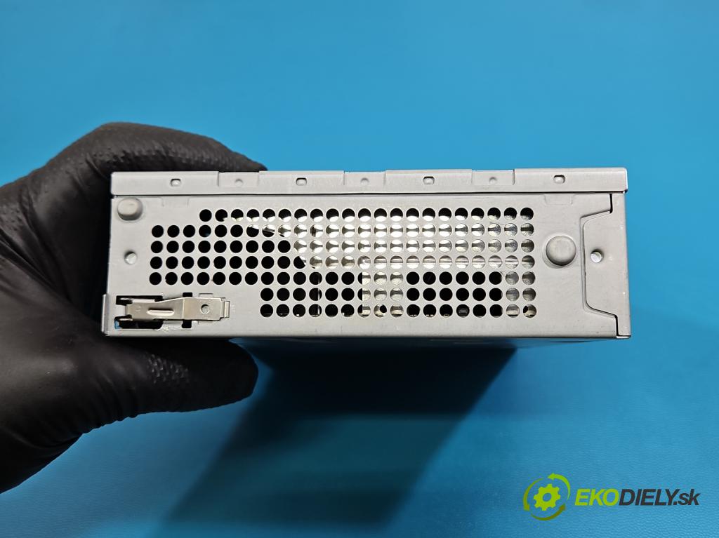 Audi A4 B8 2007-2015 2.0 tdi 143 HP manual 105 kW 1968 cm3 5- Radio originál 4G0035053