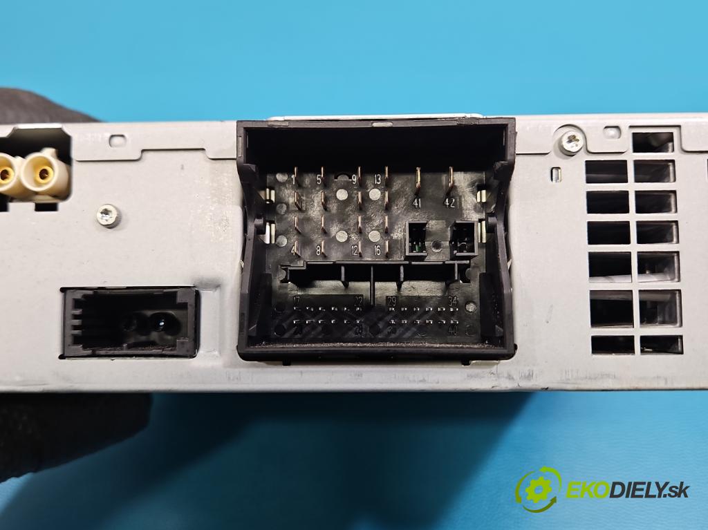 Audi A4 B8 2007-2015 2.0 tdi 143 HP manual 105 kW 1968 cm3 5- Radio originál 4G0035053