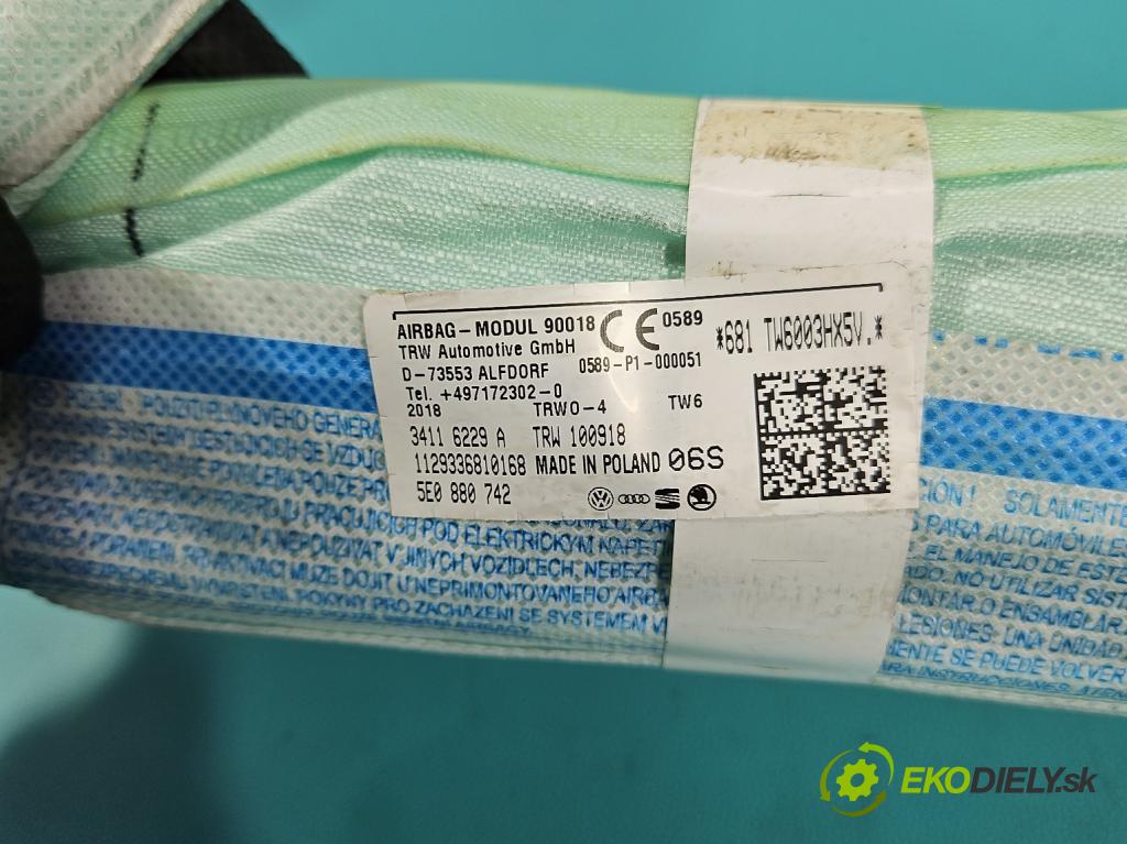 Skoda Octavia III 2013- 2.0 TSI 190 HP automatic 140 kW 1984 cm3 5- clona pravé 5E0880742