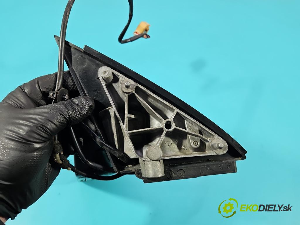 Audi A4 B6 2000-2004 1.9 tdi 116 hp manual 85 kW 1896 cm3 5- zpětné zrcátko levé  (Klika dveří ostatní)