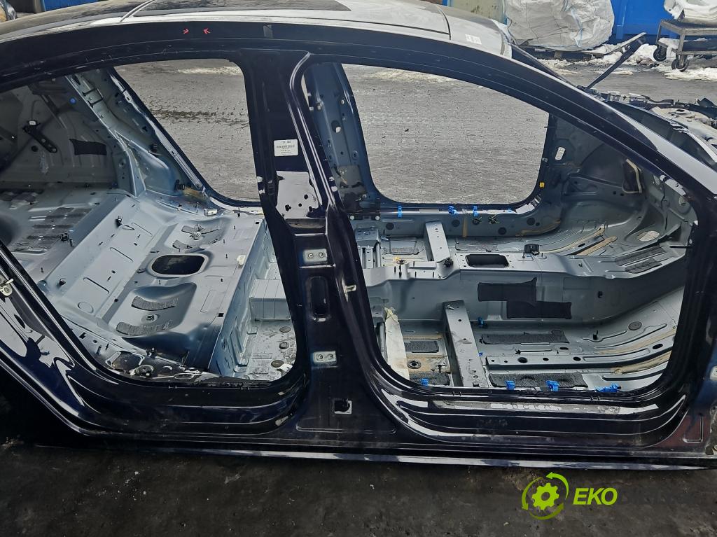 Peugeot 508 II 2018- 1.6 224 hp automatic 165 kW 1598 cm3 5- práh pravý  (Karoserie ostatní)