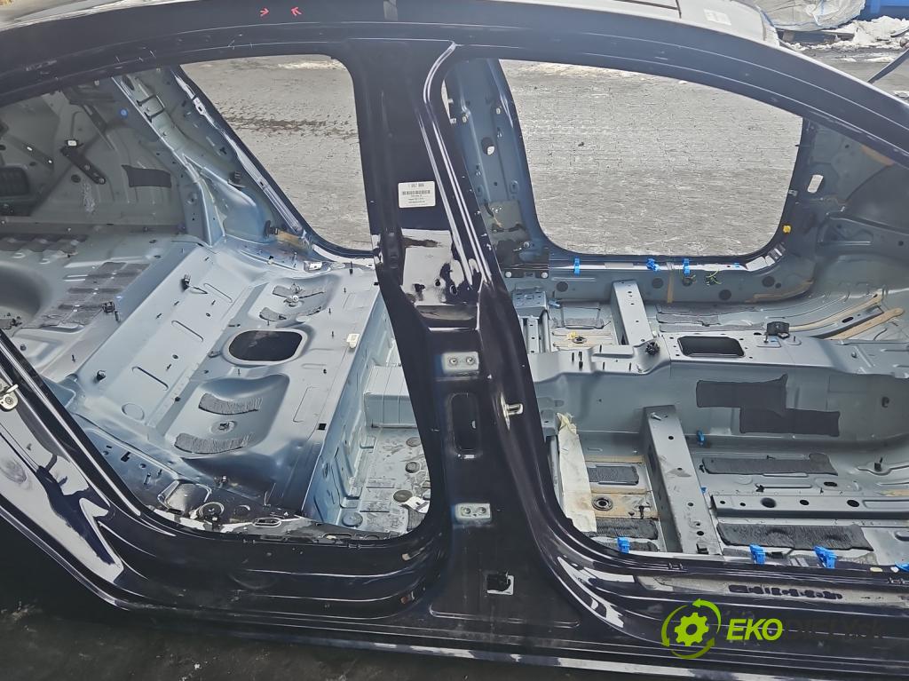 Peugeot 508 II 2018- 1.6 224 hp automatic 165 kW 1598 cm3 5- práh pravý  (Karoserie ostatní)