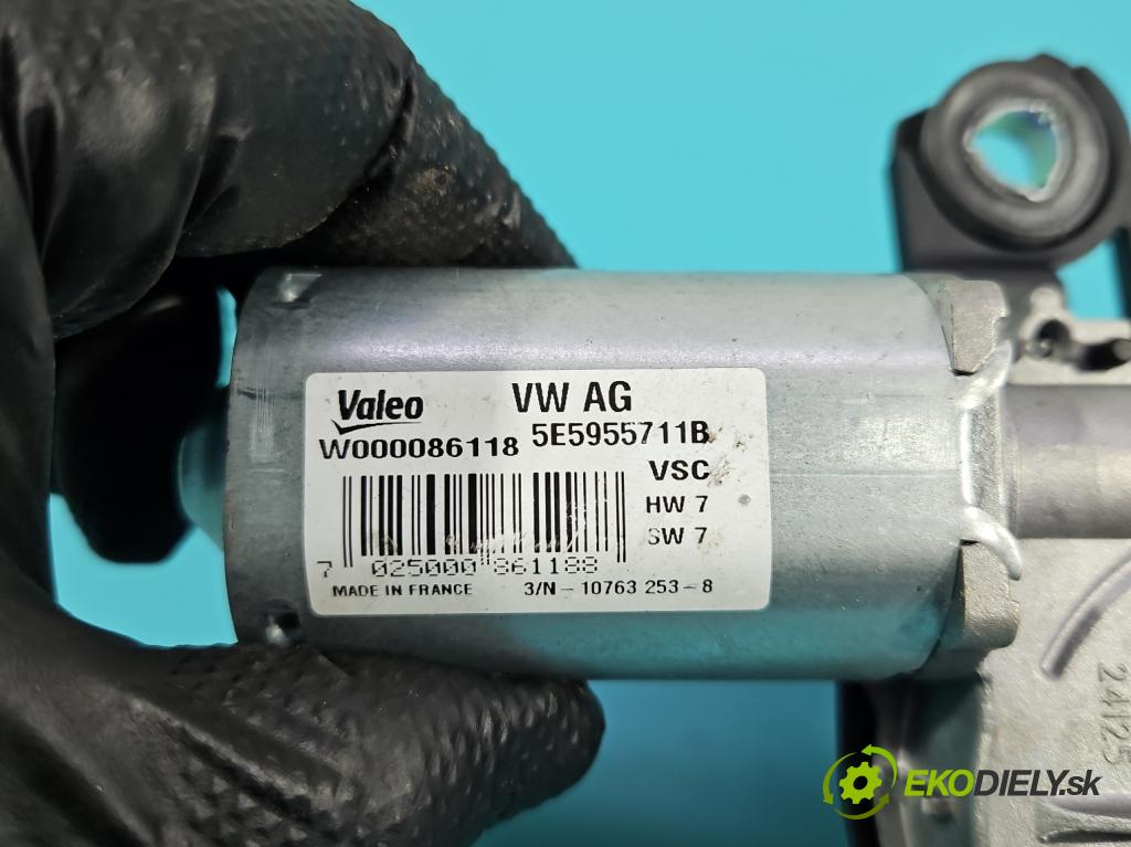 Skoda Octavia III 2013- 2.0 TSI 190 hp automatic 140 kW 1984 cm3 5- motor stěrače zadní 5E5955711B