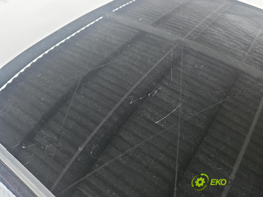 Peugeot 508 II 2018- 1.6 224 hp automatic 165 kW 1598 cm3 5- Strecha: