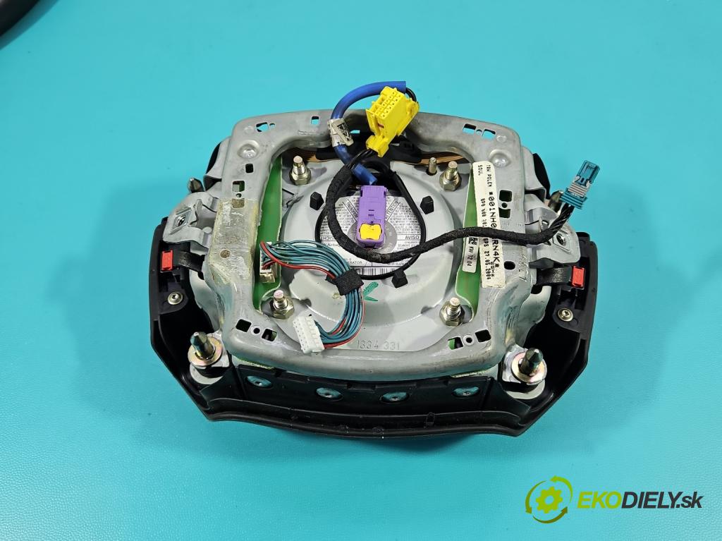 Audi A4 B6 2000-2004 1.9 tdi 116 HP manual 85 kW 1896 cm3 5- volant 8E0000124B (Volant)