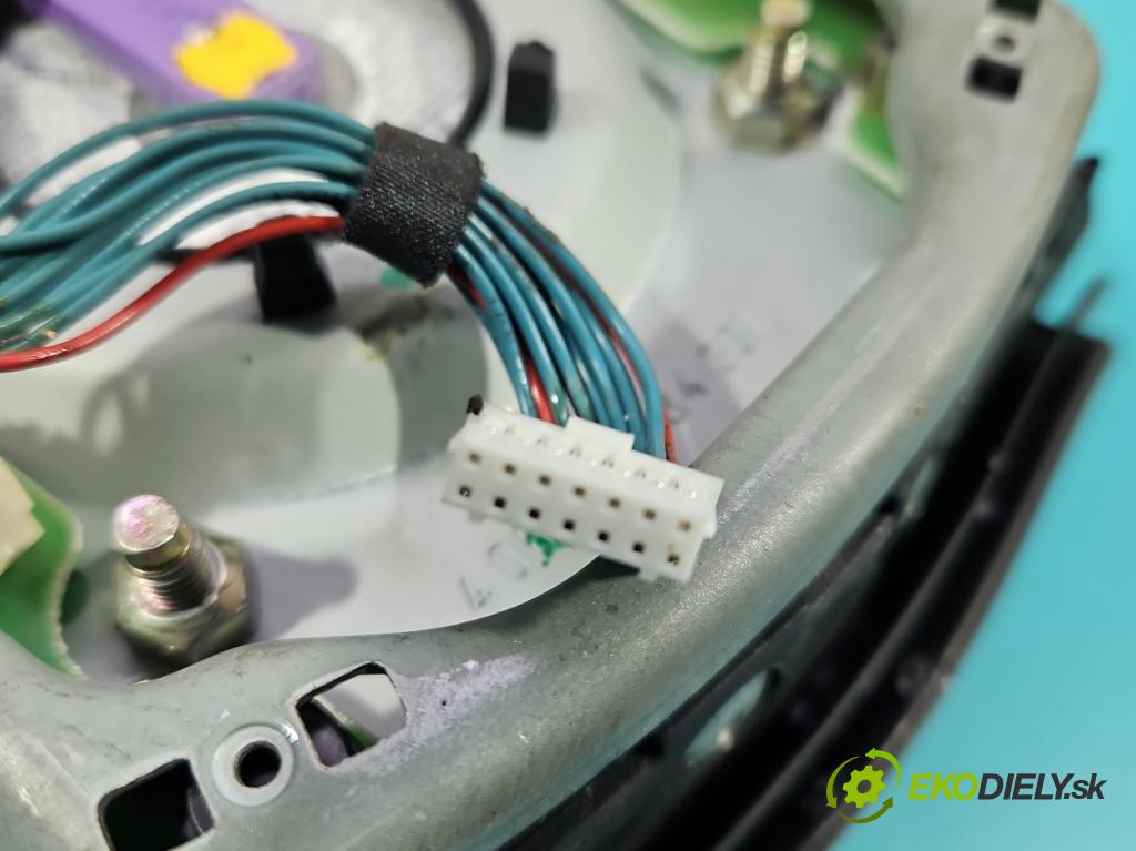 Audi A4 B6 2000-2004 1.9 tdi 116 HP manual 85 kW 1896 cm3 5- volant 8E0000124B (Volant)