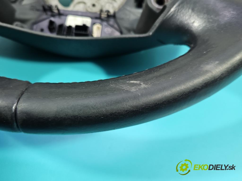 Audi A4 B6 2000-2004 1.9 tdi 116 HP manual 85 kW 1896 cm3 5- volant 8E0000124B (Volant)