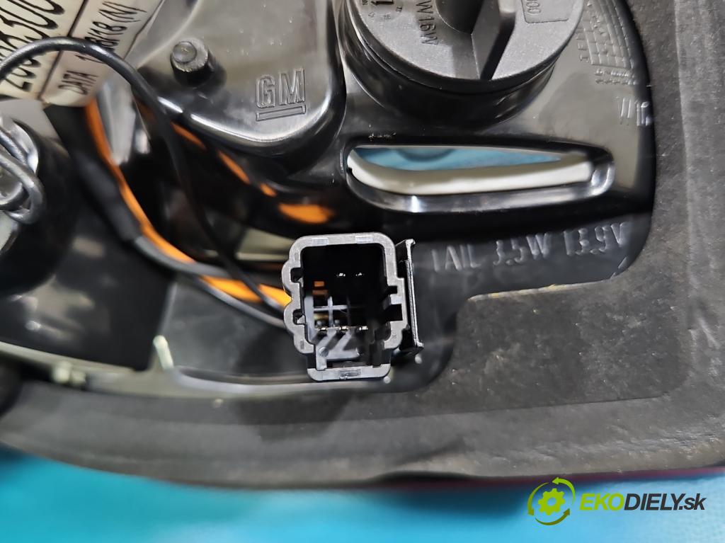 Opel Insignia B 2017-2022 2.0 T 260 hp automatic 191 kW 1998 cm3 5- světlo zadní levé 39107538 (Klika dveří ostatní)