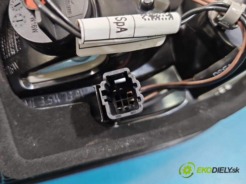 Opel Insignia B 2017-2022 2.0 T 260 HP automatic 191 kW 1998 cm3 5- svetlo / reflektor zadné pravé 39107539 (Kľučka dverí ostatné)