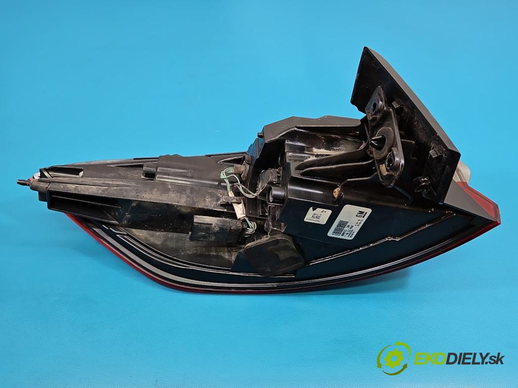 Opel Insignia B 2017-2022 2.0 T 260 HP automatic 191 kW 1998 cm3 5- svetlo / reflektor zadné pravé 39099123 (Kľučka dverí ostatné)