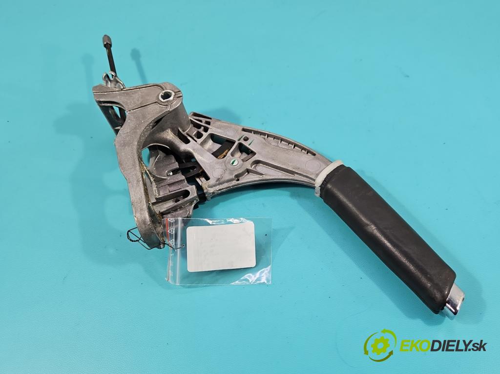 Skoda Octavia III 2013- 2.0 TSI 190 HP automatic 140 kW 1984 cm3 5- Páka: brzda: ručný