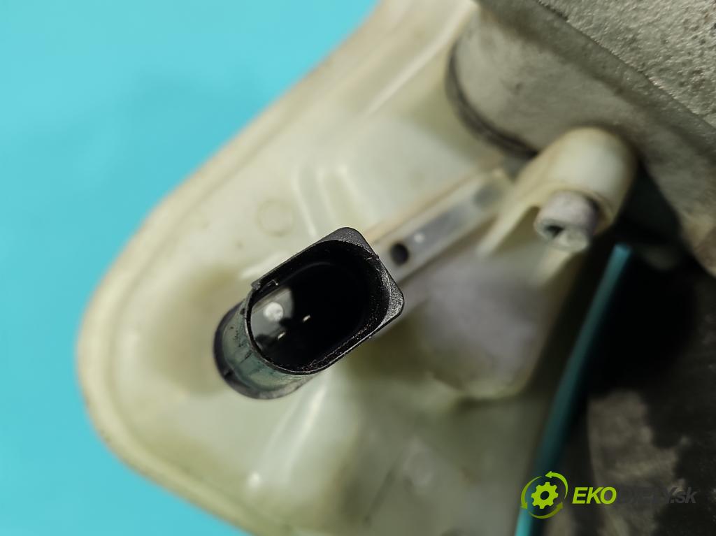 Audi A4 B6 2000-2004 1.9 tdi 116 HP manual 85 kW 1896 cm3 5- servo brzdové 8E0612105N